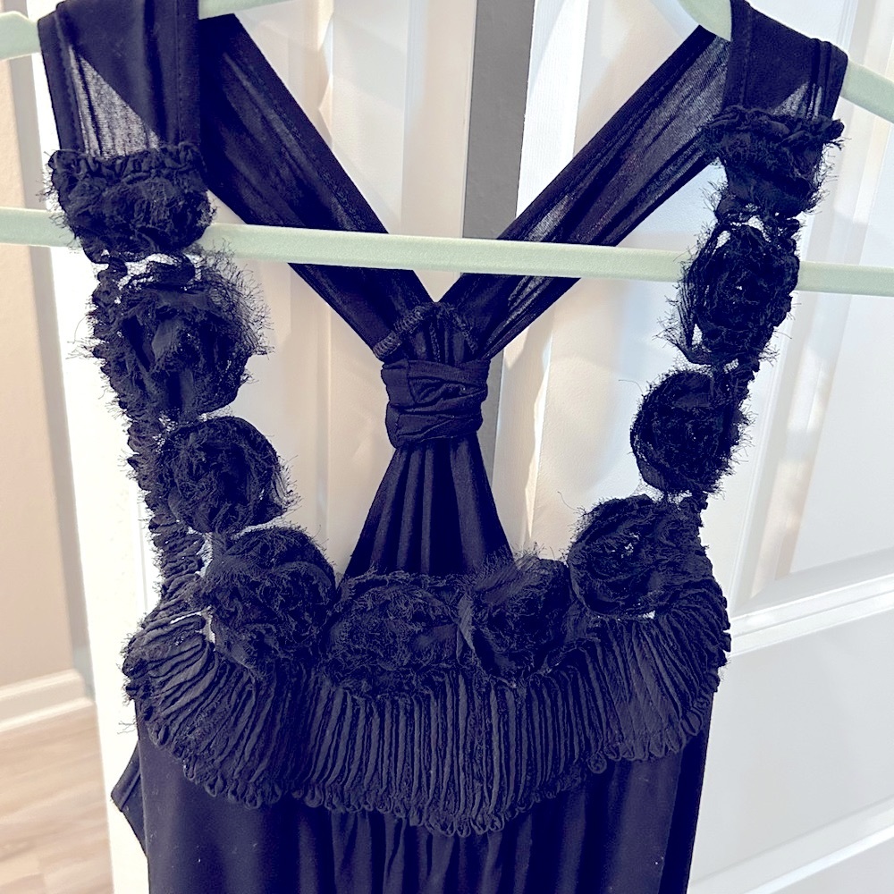 Black Rosette T-backed Tank - Picture 2 of 5